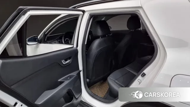 Kia Stonic id 3034356 из Кореи 9