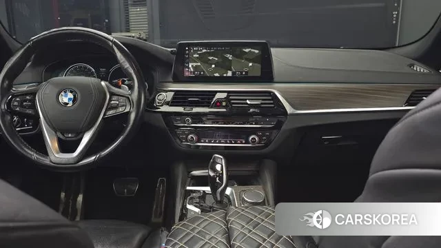 BMW 5 Series (G30) id 3723803 из Кореи 9