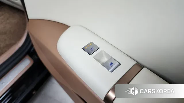 Hyundai Grandeur (GN7) id 3042934 из Кореи 9