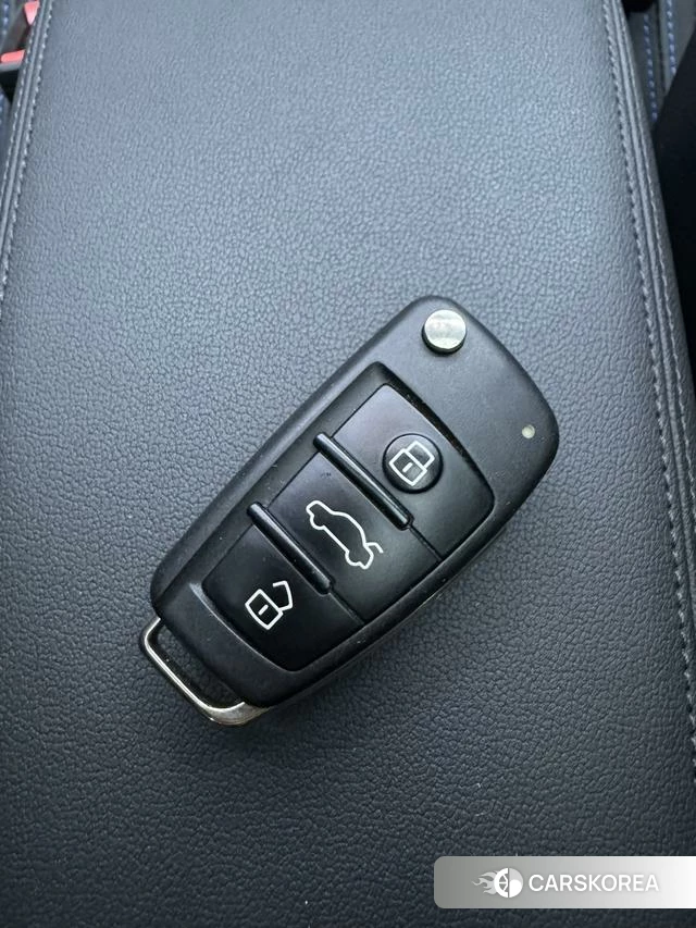 Audi Q2L e-tron id 4359182 из Китая 9
