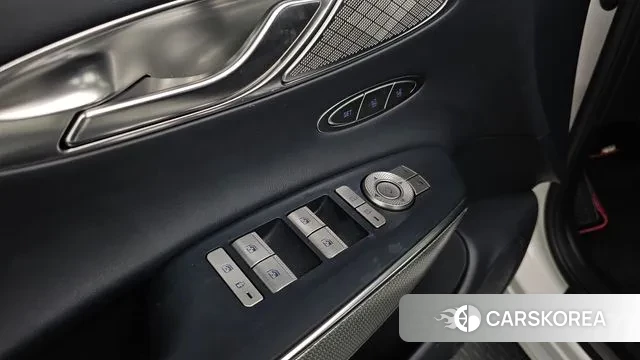 Genesis GV70 id 3478108 из Кореи 9