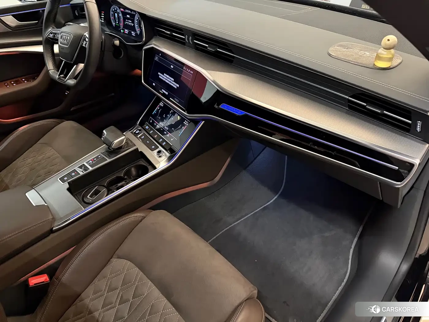 Audi A7L id 4545628 из Китая 9