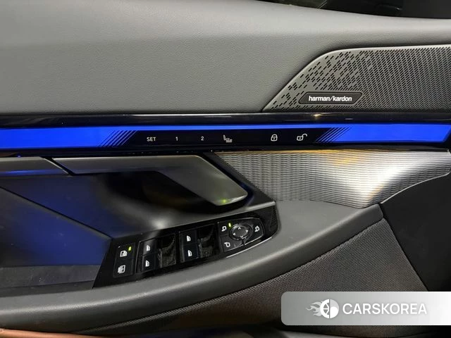 BMW 5 Series (G60) id 4177437 из Кореи 9