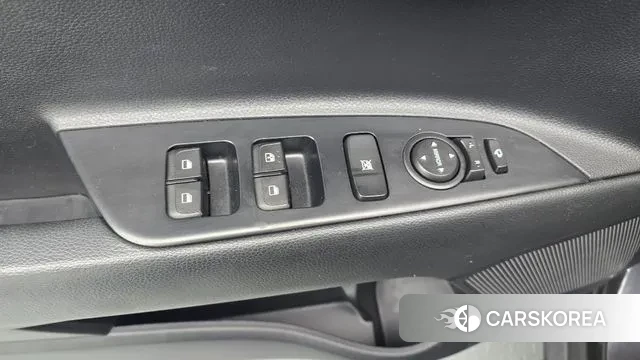 Kia Stonic id 3161832 из Кореи 9