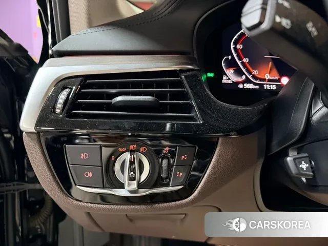 BMW 5 Series (G30) id 3484299 из Кореи 9