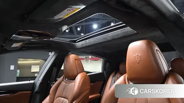 Maserati Quattroporte id 2976743 из Кореи 9