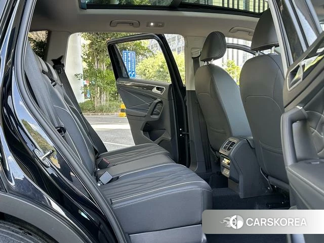 Volkswagen Tiguan L PHEV id 4301360 из Китая 9