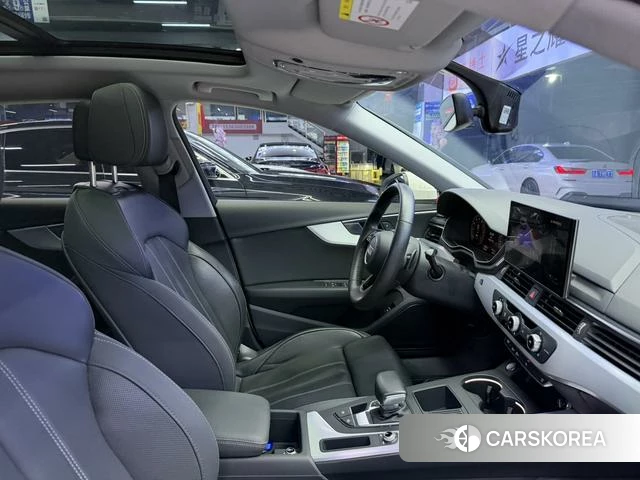 Audi A4L id 3857953 из Китая 9