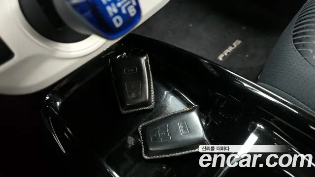 Toyota Prius 4th Generation id 2695047 из Кореи 9