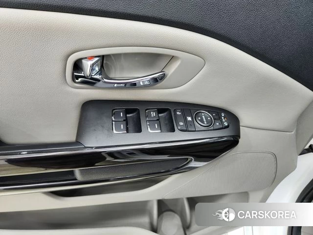 Kia The New Carnival id 4887354 из Кореи 9