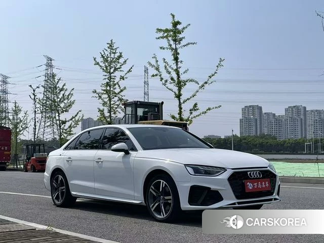 Audi A4L id 4265112 из Китая 9