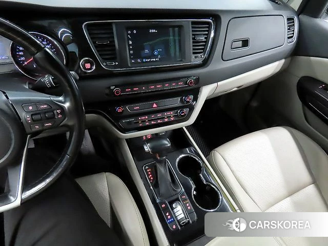 Kia The New Carnival id 4652246 из Кореи 9