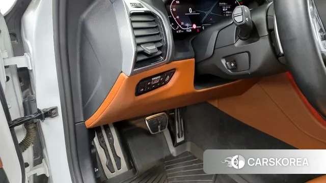 BMW 8 Series (G15) id 3539504 из Кореи 9