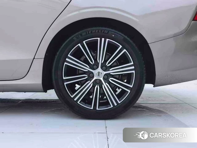 Volvo S60 id 4213313 из Китая 9
