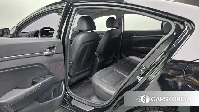 Hyundai Avante AD id 2961869 из Кореи 9