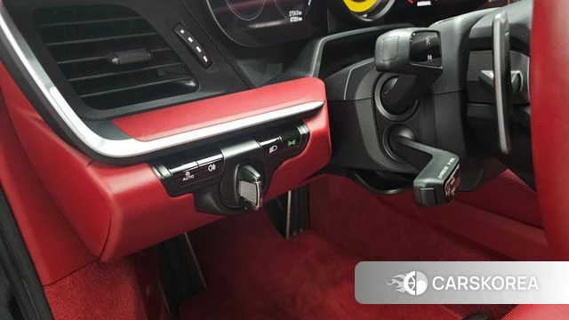 Porsche 911(992) id 3840034 из Кореи 9