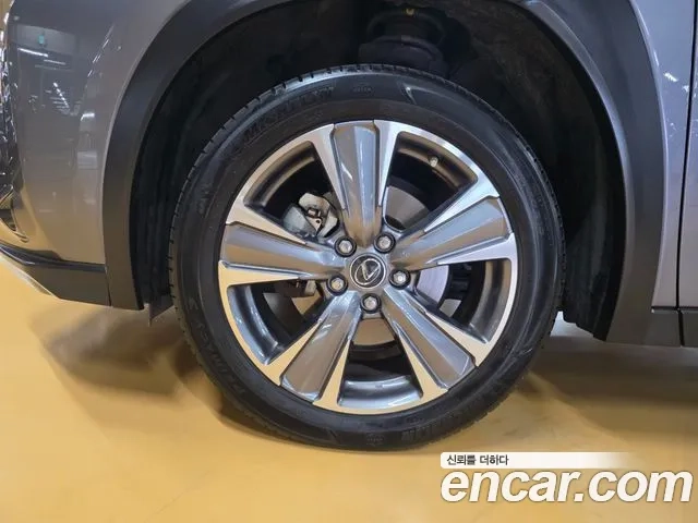 Lexus UX300e id 2863248 из Кореи 9