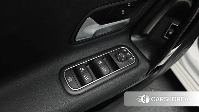 Mercedes-Benz A-Class W177 id 4446755 из Кореи 9