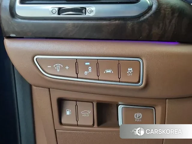 Genesis G90 id 3448957 из Кореи 9