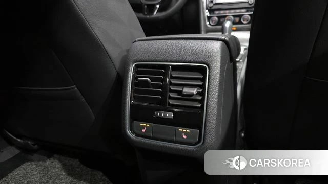 Volkswagen The New Passat id 4642888 из Кореи 9