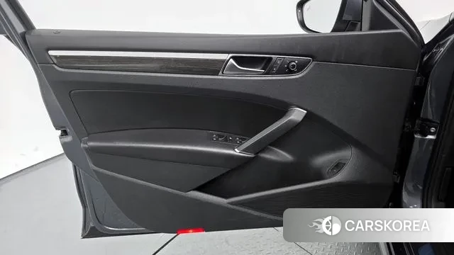 Volkswagen The New Passat id 3363020 из Кореи 9