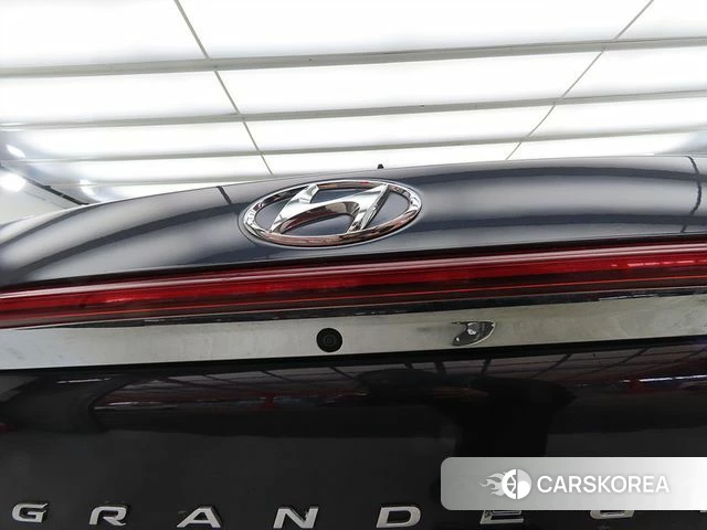 Hyundai The New Grandeur IG Hybrid id 3807145 из Кореи 9