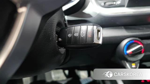 Kia Stonic id 4652304 из Кореи 9