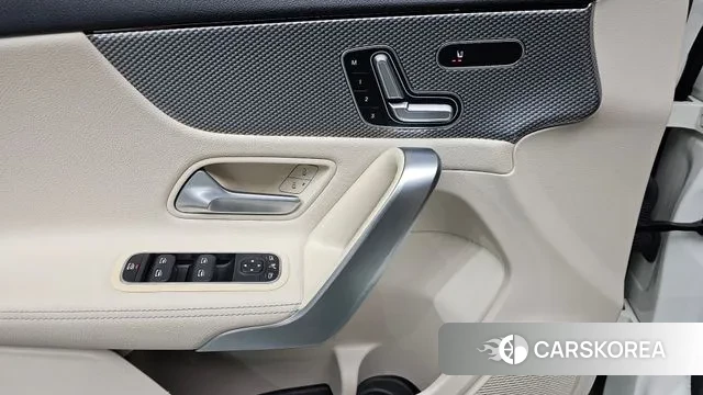 Mercedes-Benz A-Class W177 id 3680908 из Кореи 9