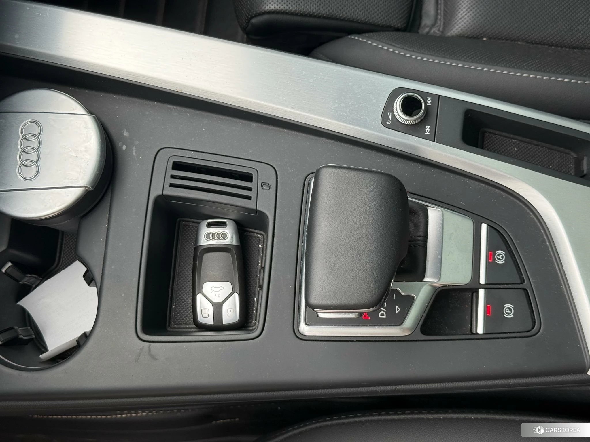 Audi A4L id 4510431 из Китая 9