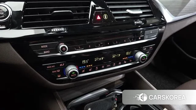 BMW 5 Series (G30) id 3188244 из Кореи 9