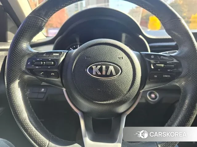 Kia Stonic id 3351145 из Кореи 9