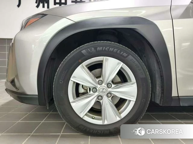 Lexus UX id 4220020 из Китая 9