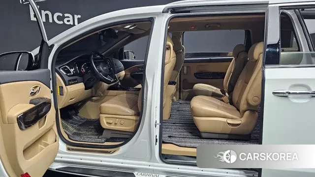 Kia The New Carnival id 3547546 из Кореи 9