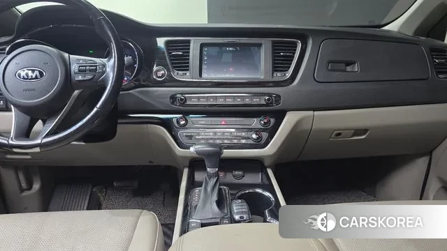 Kia The New Carnival id 3530684 из Кореи 9