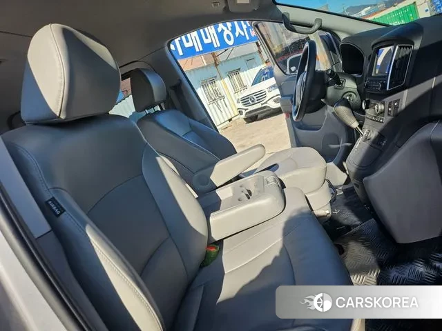 Hyundai The New Grand Starex id 3570765 из Кореи 9