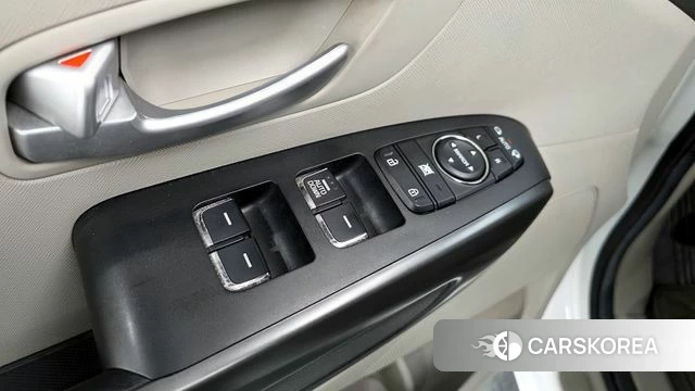 Kia All New Carnival id 4180608 из Кореи 9