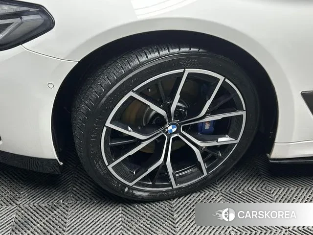 BMW 5 Series (G30) id 3437790 из Кореи 9