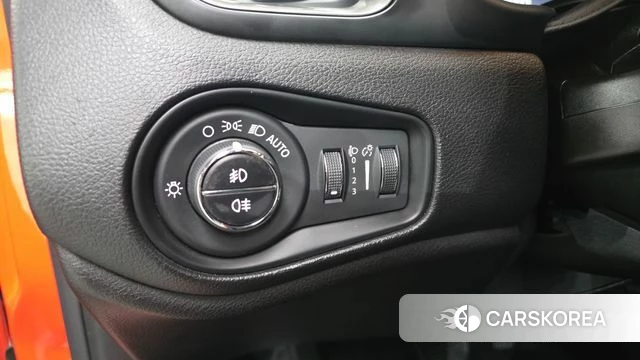 Jeep Renegade id 4895171 из Кореи 9