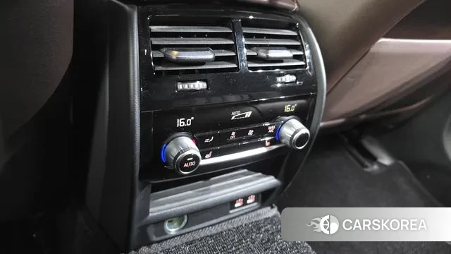 BMW 5 Series (G30) id 3024175 из Кореи 9