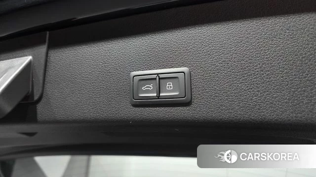 Audi e-Tron id 3827046 из Кореи 9