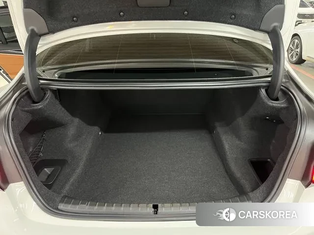 BMW 5 Series (G30) id 3469752 из Кореи 9