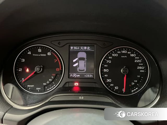 Audi Q2L id 4313809 из Китая 9