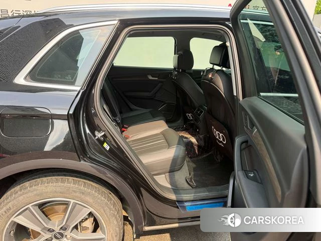 Audi Q5L id 4307035 из Китая 9