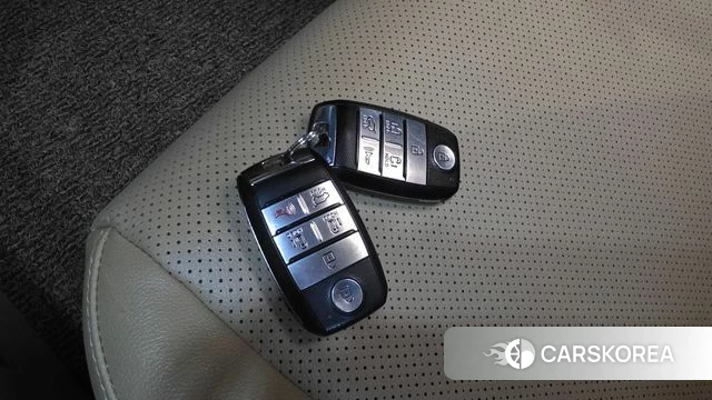 Kia The New Carnival id 4543703 из Кореи 9