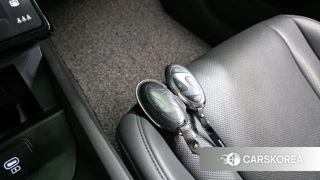 Hyundai Grandeur (GN7) id 3462221 из Кореи 9