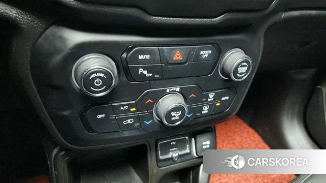 Jeep Renegade id 3955316 из Кореи 9