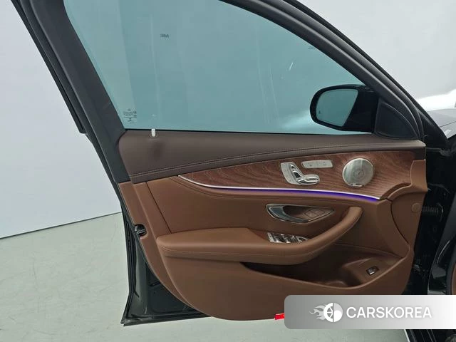 Mercedes-Benz E-class id 4277595 из Китая 9