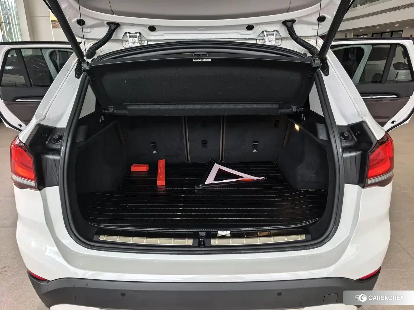 BMW X1 id 4606915 из Китая 9