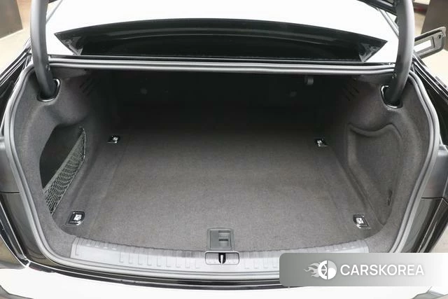 Audi A6L id 4278830 из Китая 9