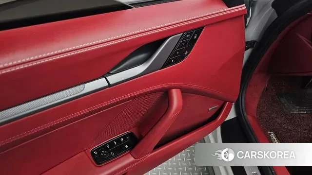 Porsche 911(992) id 2980599 из Кореи 9